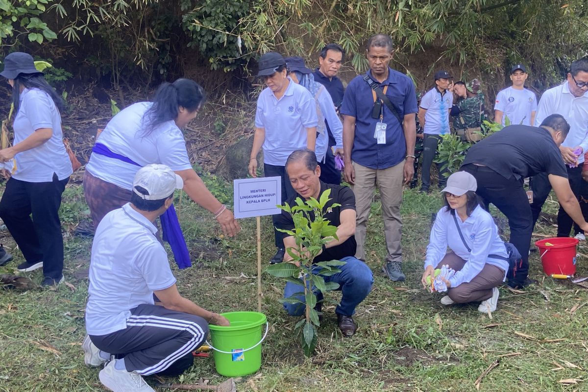 Menteri LH dukung penanaman pohon kembalikan ketangguhan DAS Bali