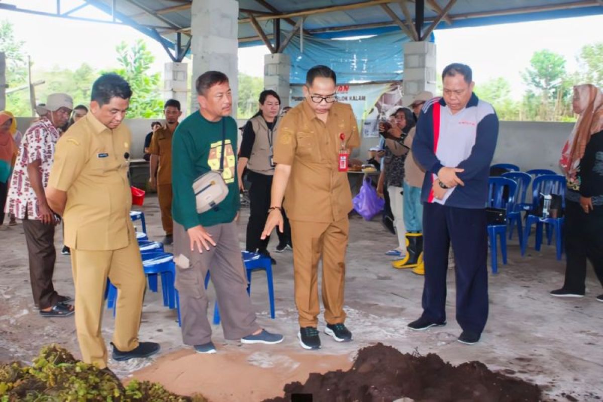 DLH Katingan dorong pelatihan pembibitan pengomposan