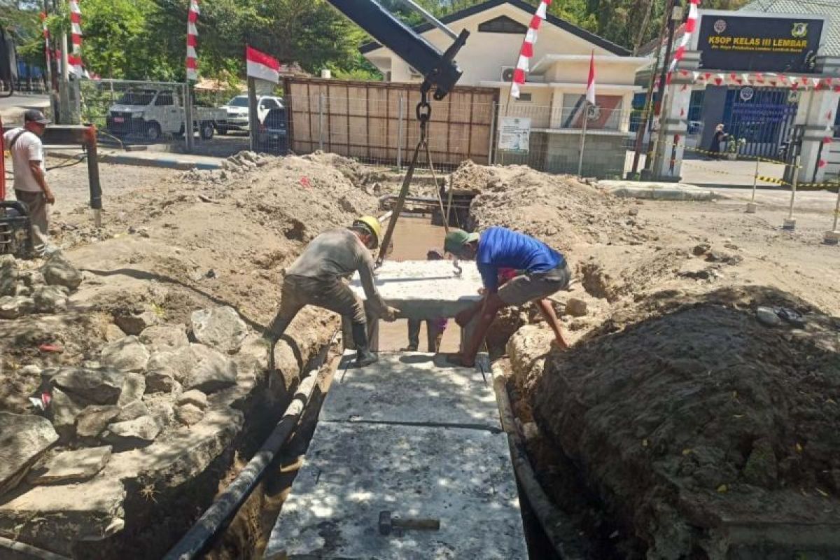 Pelindo Lembar Lombok antisipasi risiko banjir saat musim hujan