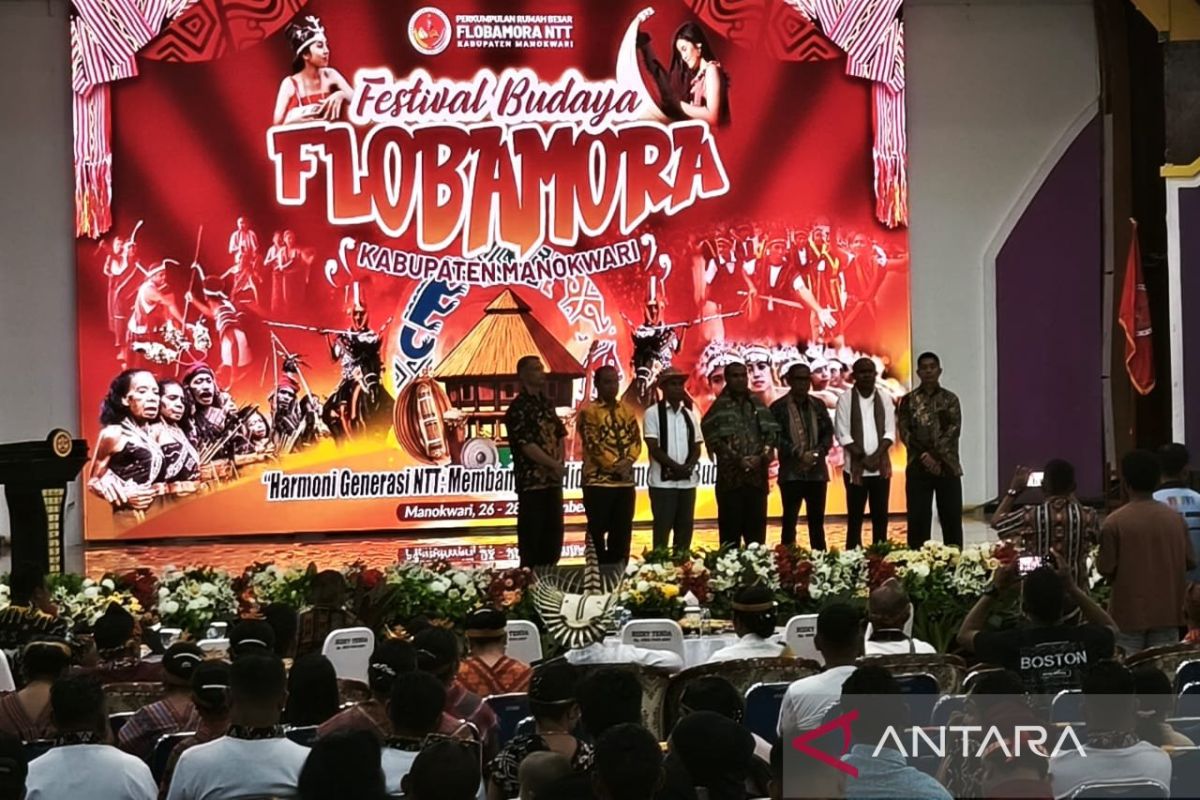 Festival Budaya Flobamora di Manokwari jadi sarana perekat kebhinnekaan