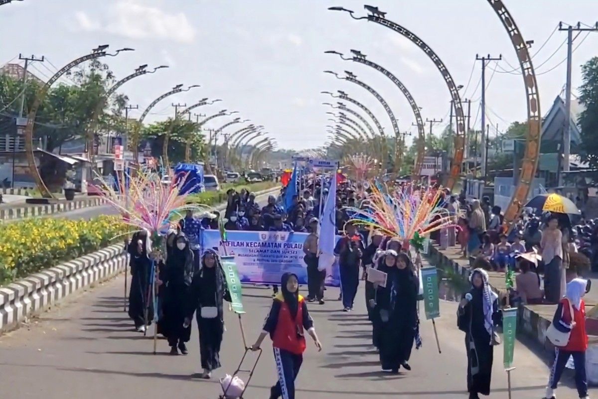 Lebih dari 1.000 peserta meriahkan Pawai Taaruf di Kotim