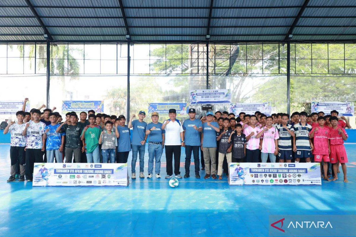 Wabup Tanjabbar buka turnamen futsal U-18 AFKABjadikan ajang seleksi menuju PorprovJambi 2026