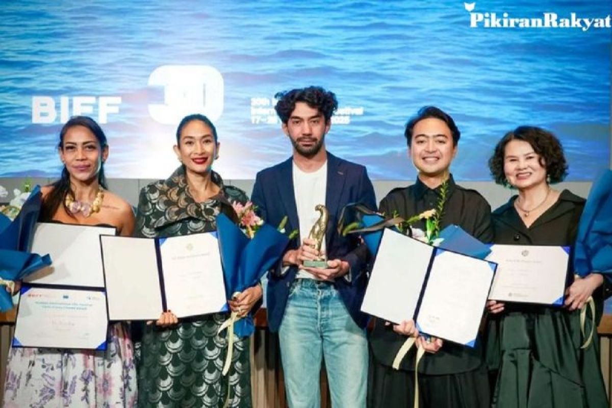 Film "Pangku" Karya Reza Rahadian Borong 4 Penghargaan di BIFF 2025