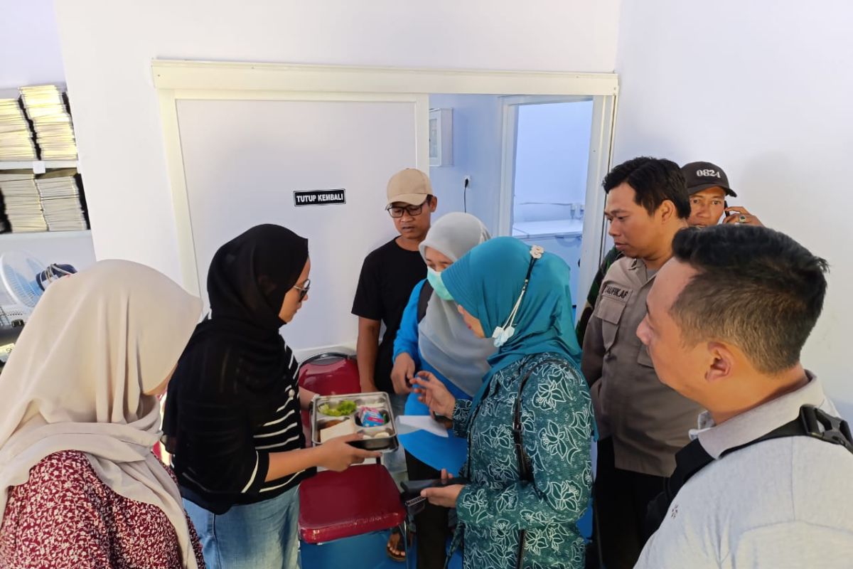 Dinas Pendidikan Jember turunkan tim terkait dugaan keracunan MBG