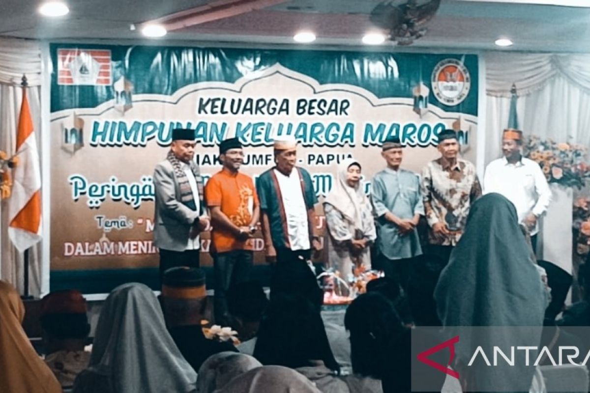 Wabup Jimmy di acara maulid Hikmas sebut Biak layak jadi embarkasi Haji