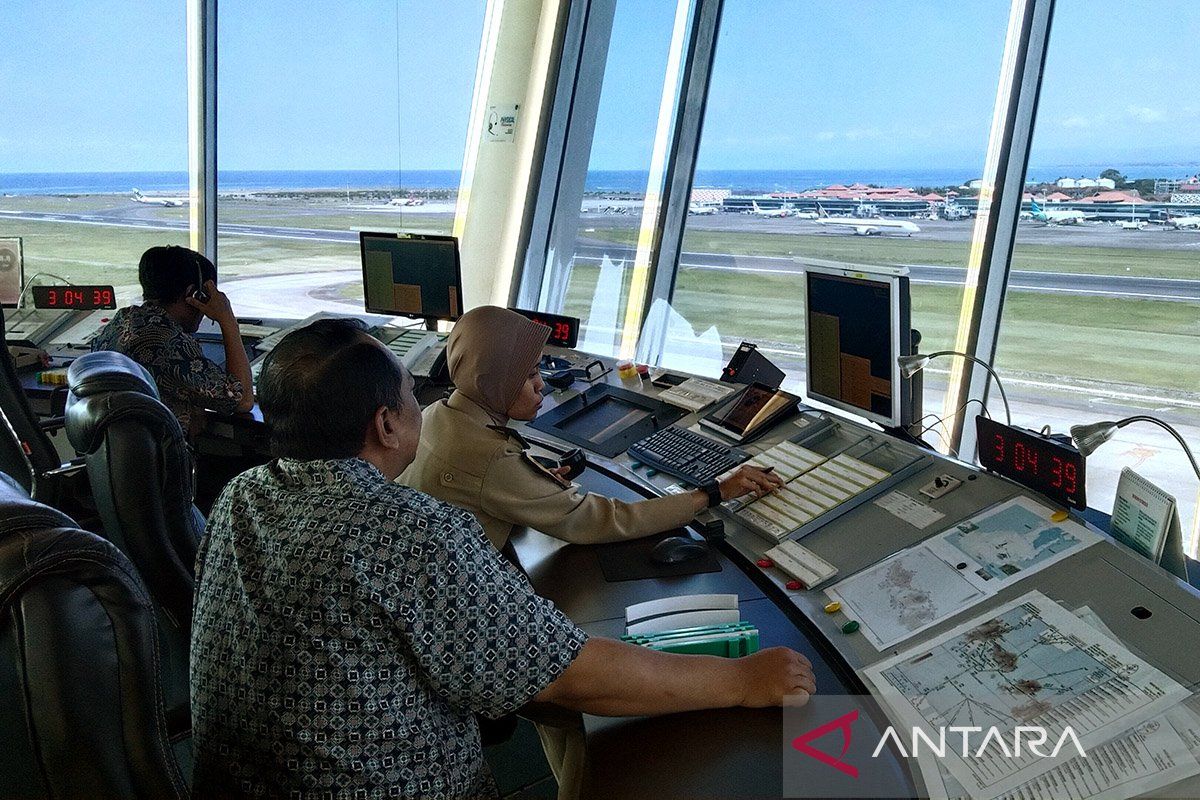 Bandara Athena alami penundaan akibat pengurangan penerbangan