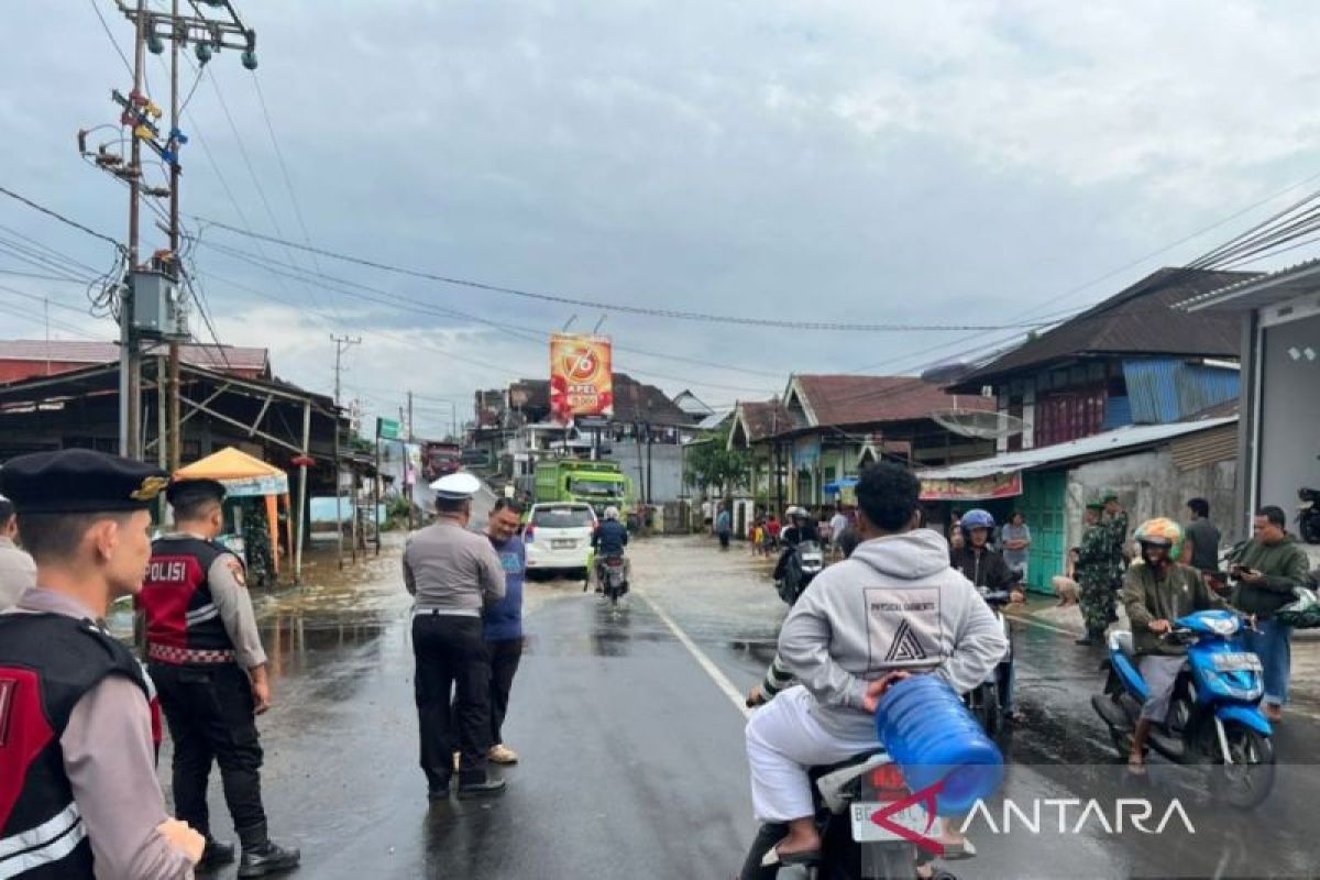 Bupati Rejang Lebong instruksikan penanganan banjir musiman