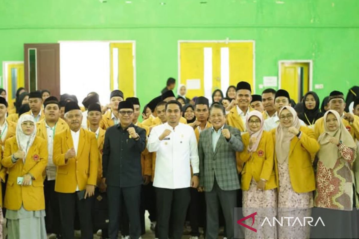 Wali Kota Solok Resmi Membuka PKKMB Universitas Muhammad Yamin