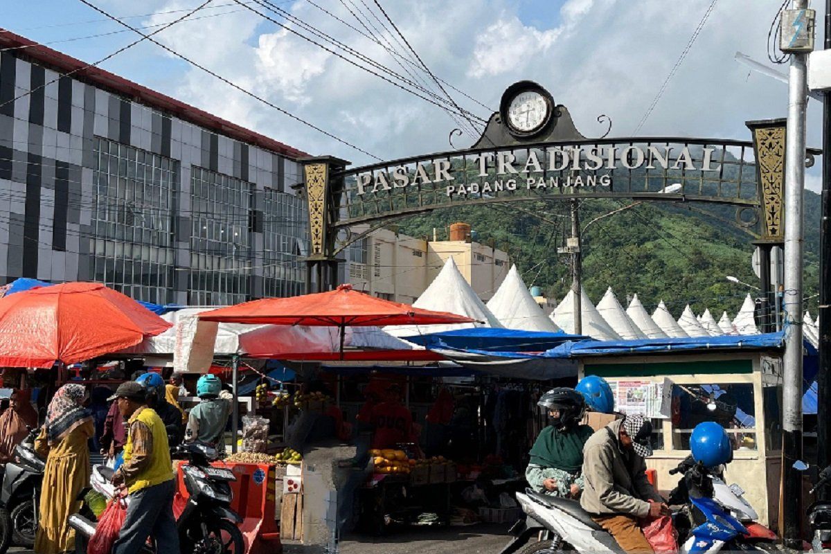 Akhir September, sejumlah komotitas di Padang Panjang alami penurunan