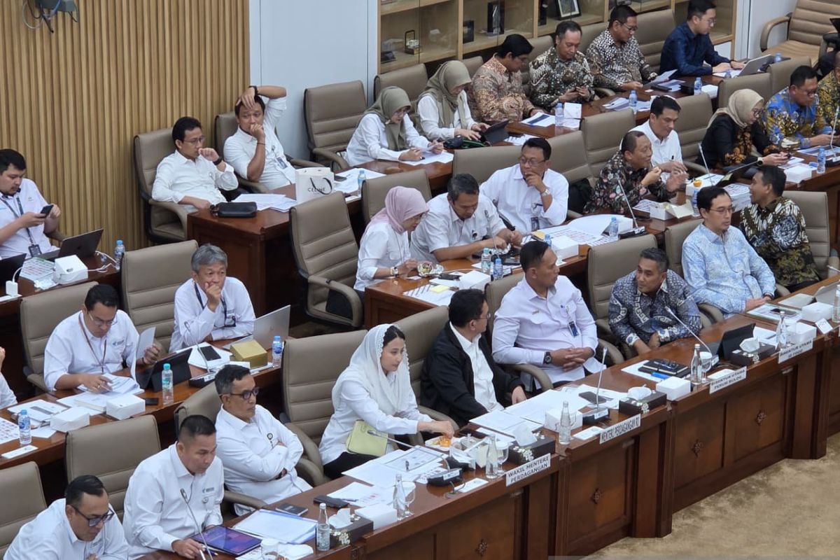 ID FOOD sebut masih ada 427.852 ton stok gula