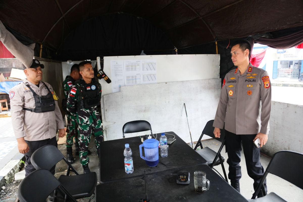 Kapolda Maluku tinjau pos Pam pastikan pelayanan keamanan maksimal