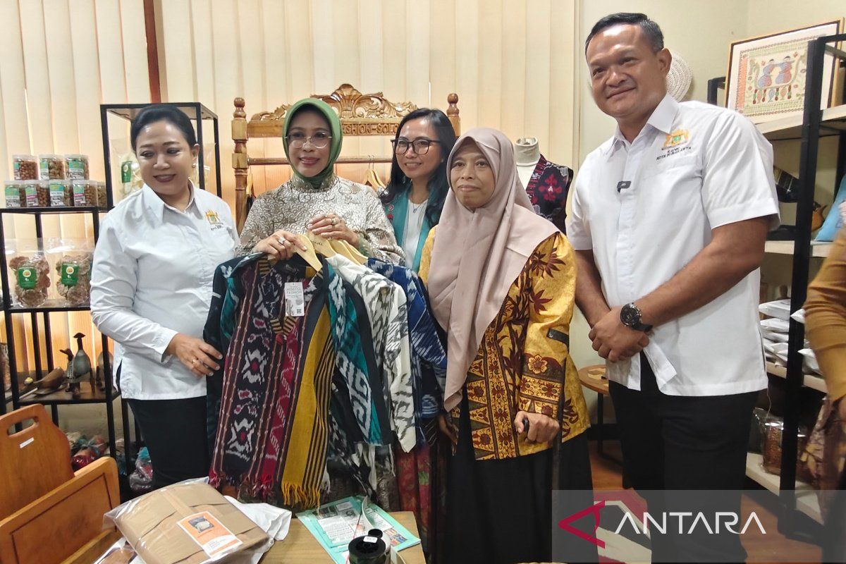 Istri Mensos sambangi showroom produk UMKM penyandang disabilitas