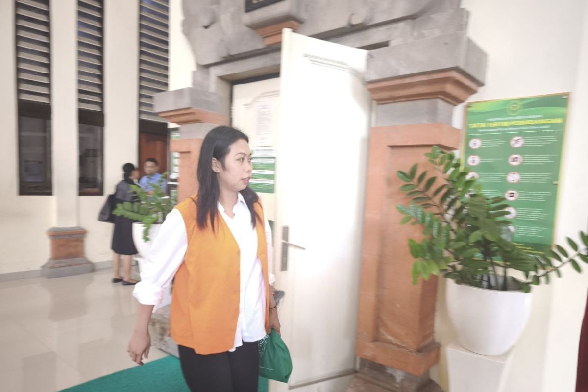 Ibu pembuang bayi baru lahir disidangkan di PN Denpasar