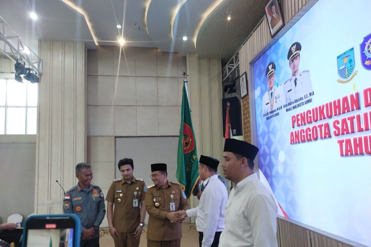 Pemkot Jambi  sebut Satlinmas dapat cegah berbagai persoalan sosial