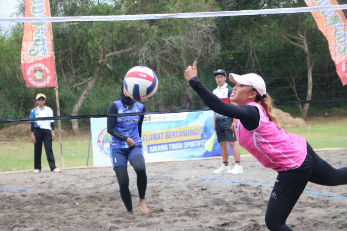 Sebanyak 17 tim ikuti event Sirkuit Nasional Voli Pantai Kulon Progo
