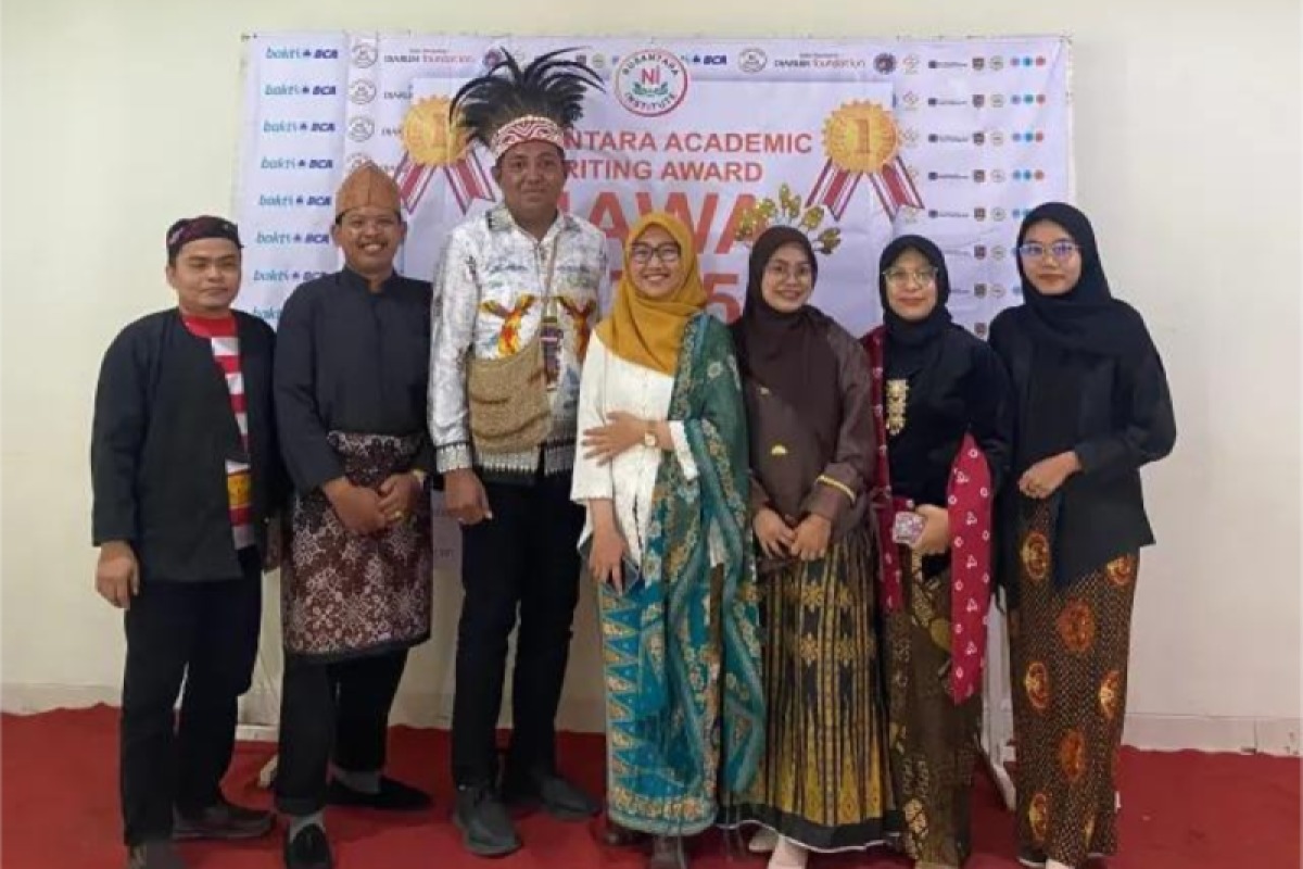 Mahasiswi UIN Walisongo terima penghargaan NAWA 2025