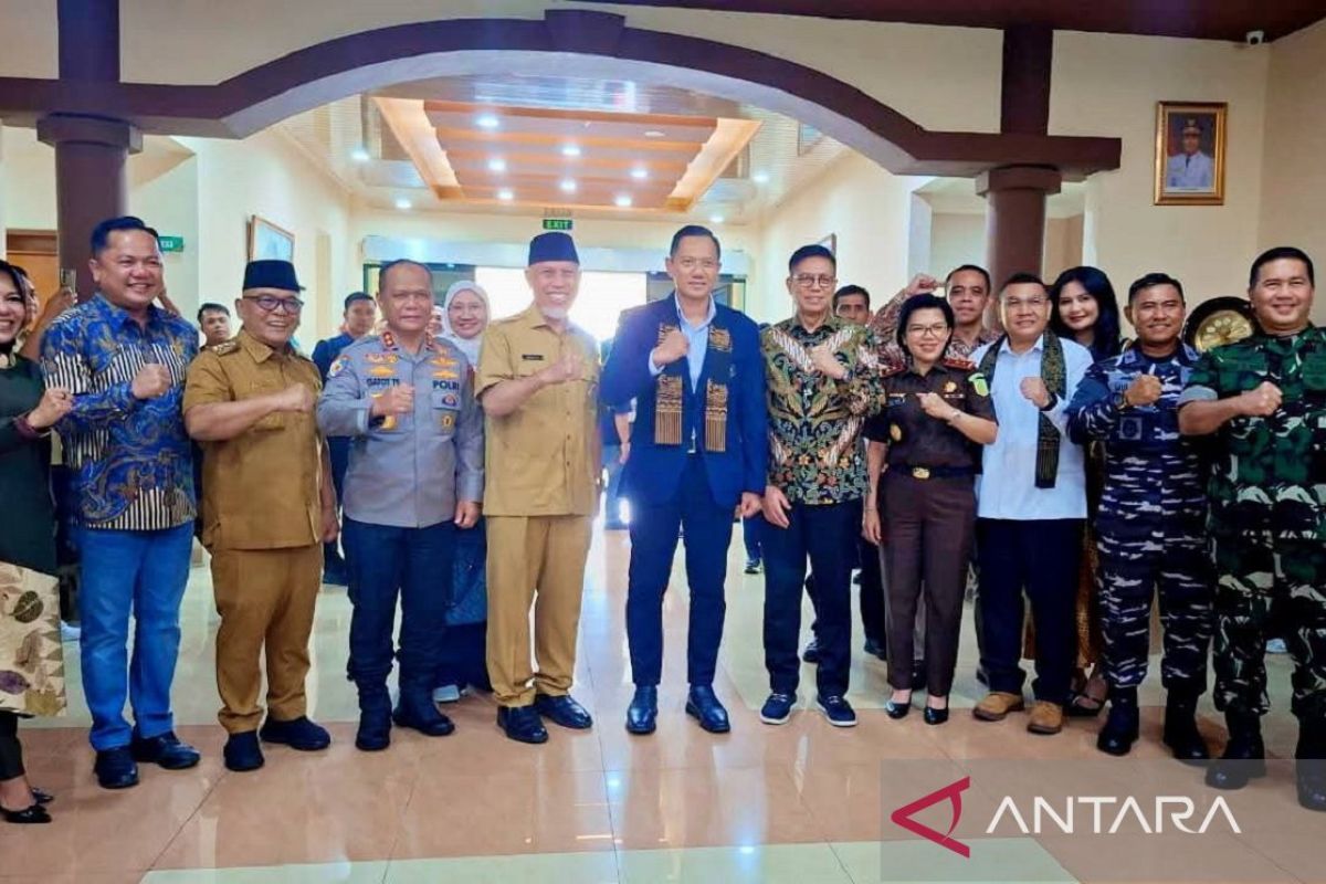 Bupati Pasbar ikut sambut Menteri AHY, Yulianto: Momentum perkuat sinergi pembangunan infrastruktur