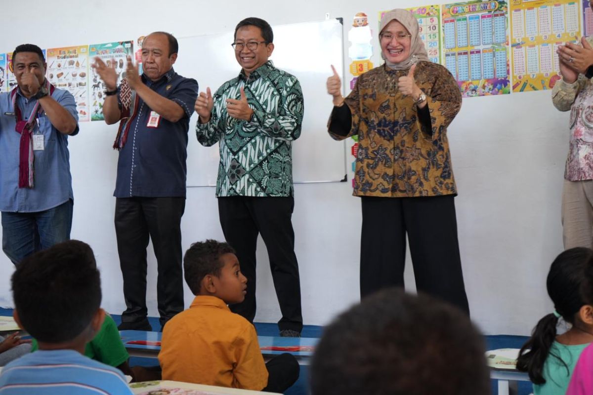 Bank Mandiri Taspen Resmikan Ruang Belajar Mantap di Fatululi Kupang