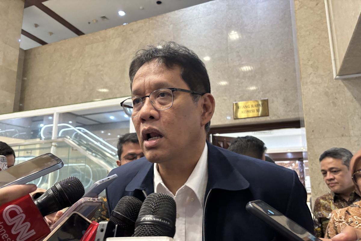 Finance minister vows to cut BUMN compensation payment to one month
