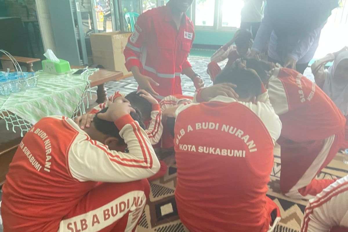 PMI edukasi kesiapsiagaan bencana bagi siswa SLB pada Bulan PRB