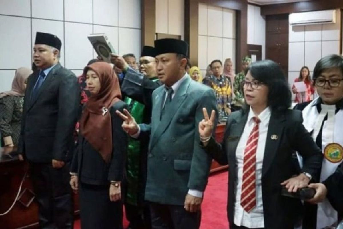 Sejumlah pejabat administrator dilantik untuk pacu roda birokrasi berintegritas