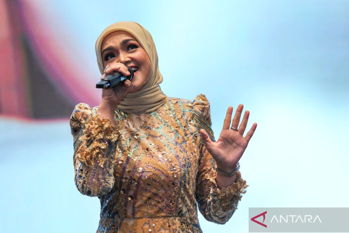 Roket SpaceX akan Uji Terbang ke-11, Siti Nurhaliza Bagikan Rahasia Awet Muda