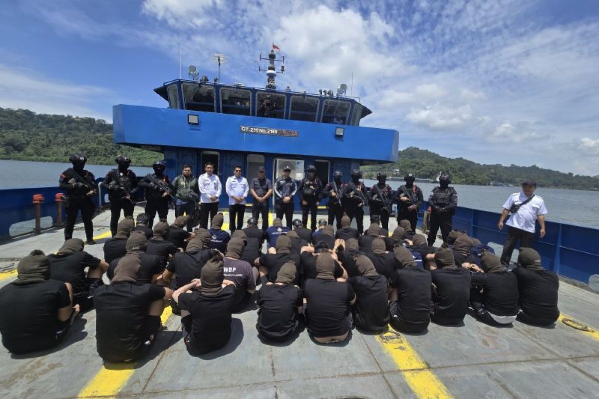 Ditjenpas kembali memindahkan 41 napi risiko tinggi ke Nusakambangan