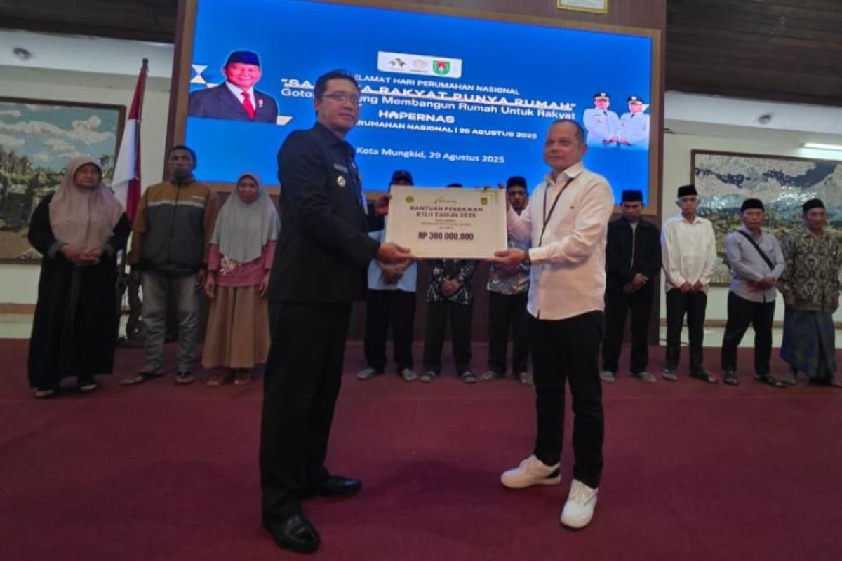 Bank Jateng dan Pemerintah Kabupaten Magelang perbaiki RTLH