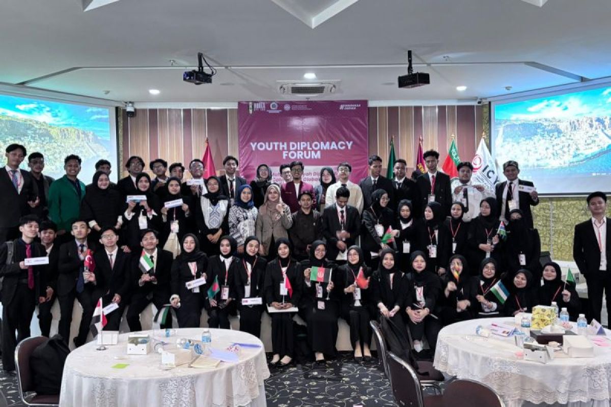 Dua kader IMM Shabran UMS ikut Youth Diplomacy Forum dorong kader pahami tatanan global baru