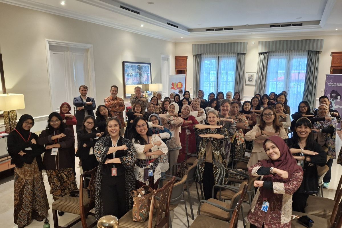 "Girls take over" embassies in global gender equality campaign