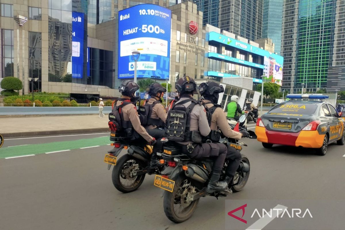 Polda Metro Jaya gelar patroli skala besar amankan warga Jakarta