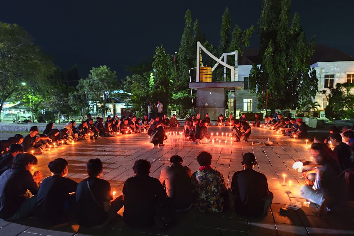 PA Gorontalo gelar aksi menyalakan lilin bagi anggota Mapala UNG