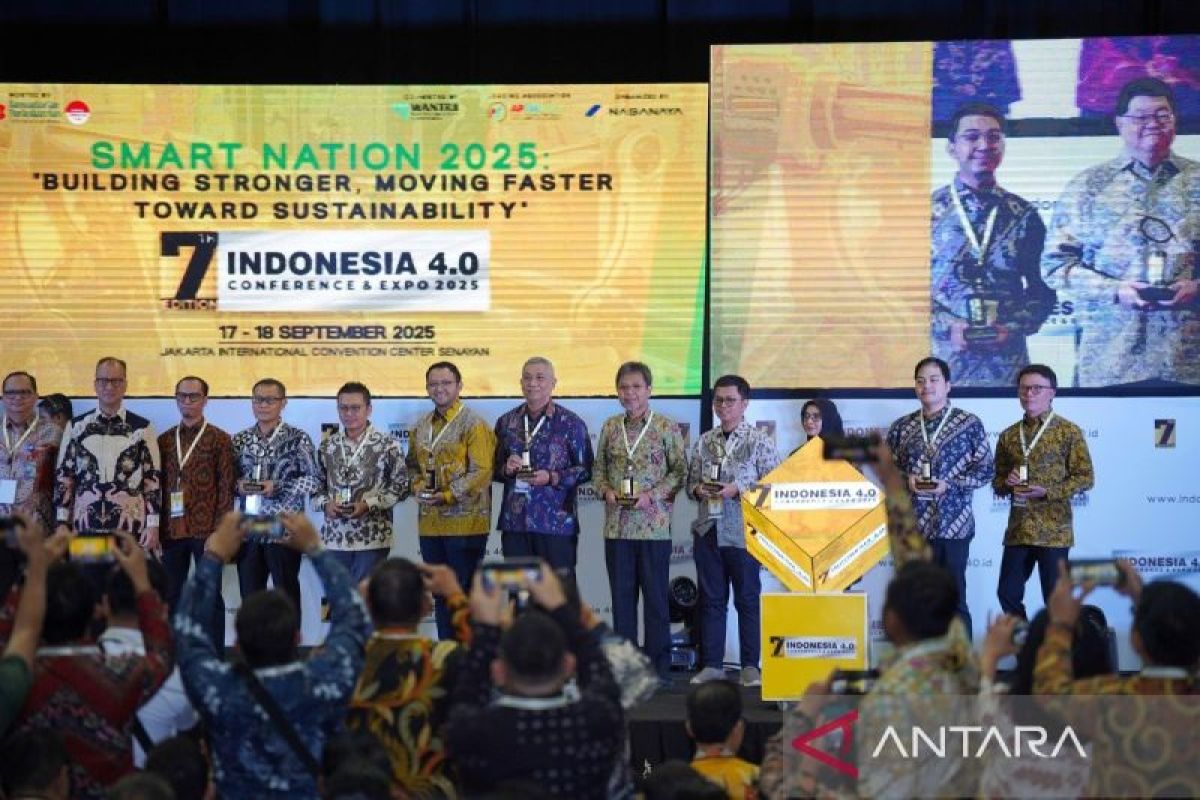 Berkat inovasi 5G in The Box Telkomsel raih penghargaan Kemenperin
