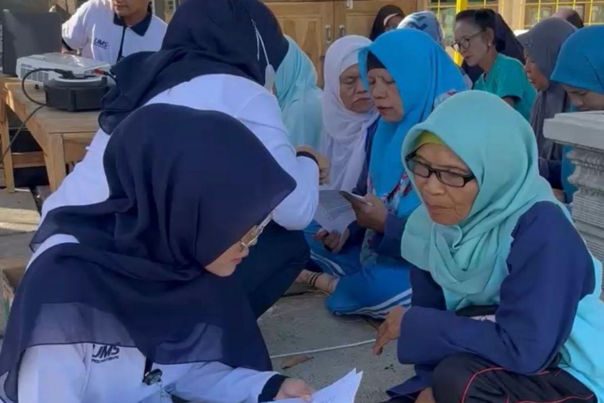 Fisioterapis UMS edukasi aktivitas fisik lansia lewat prolanis cegah komplikasi penyakit kronis