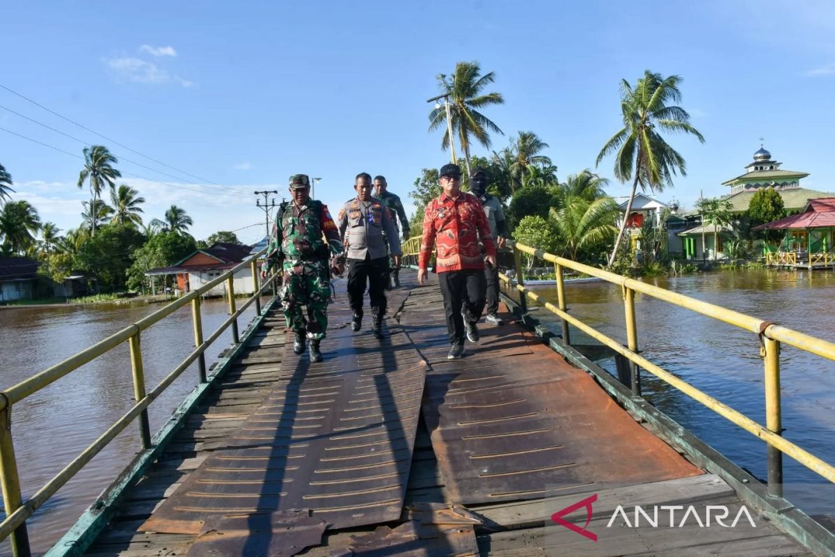 Kabupaten Kubu Raya fokus benahi jalan poros penopang ekonomi desa