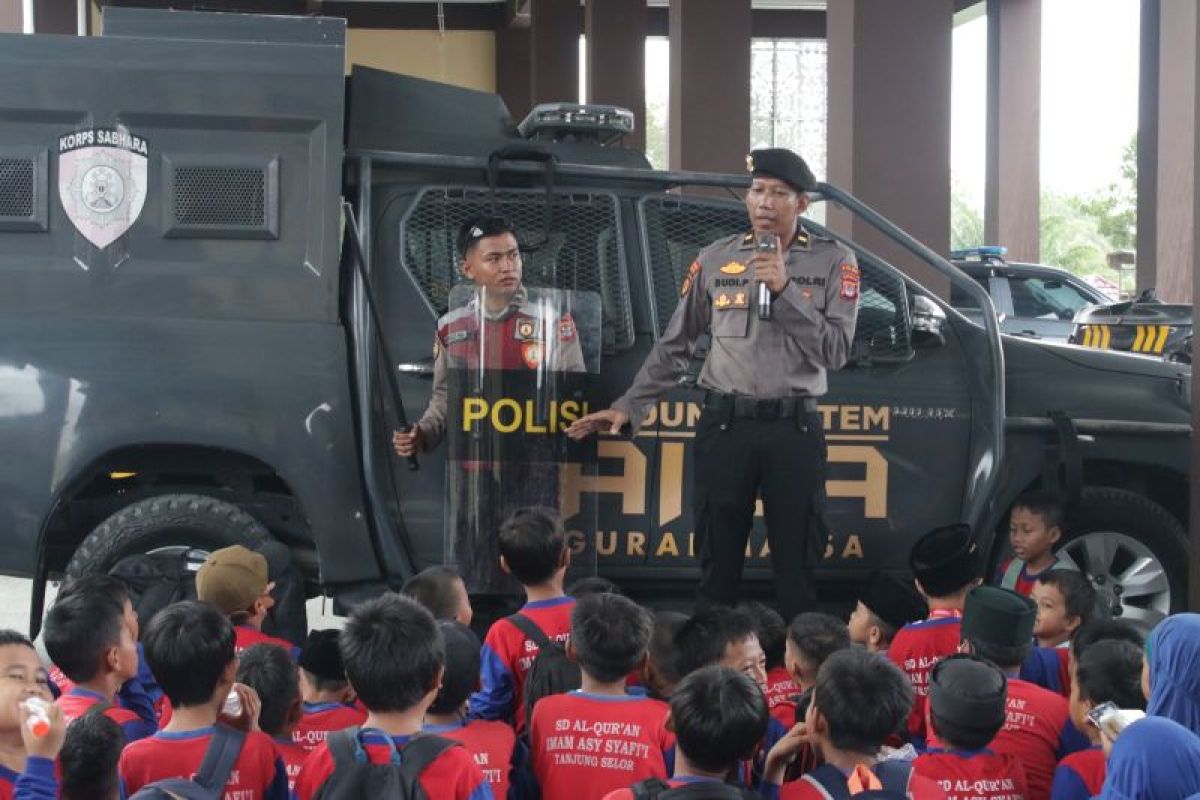 Polda Kaltara Sambut Kunjungan Field Trip SD Al-Qur'an Imam Asy Syafi'i Tanjung Selor