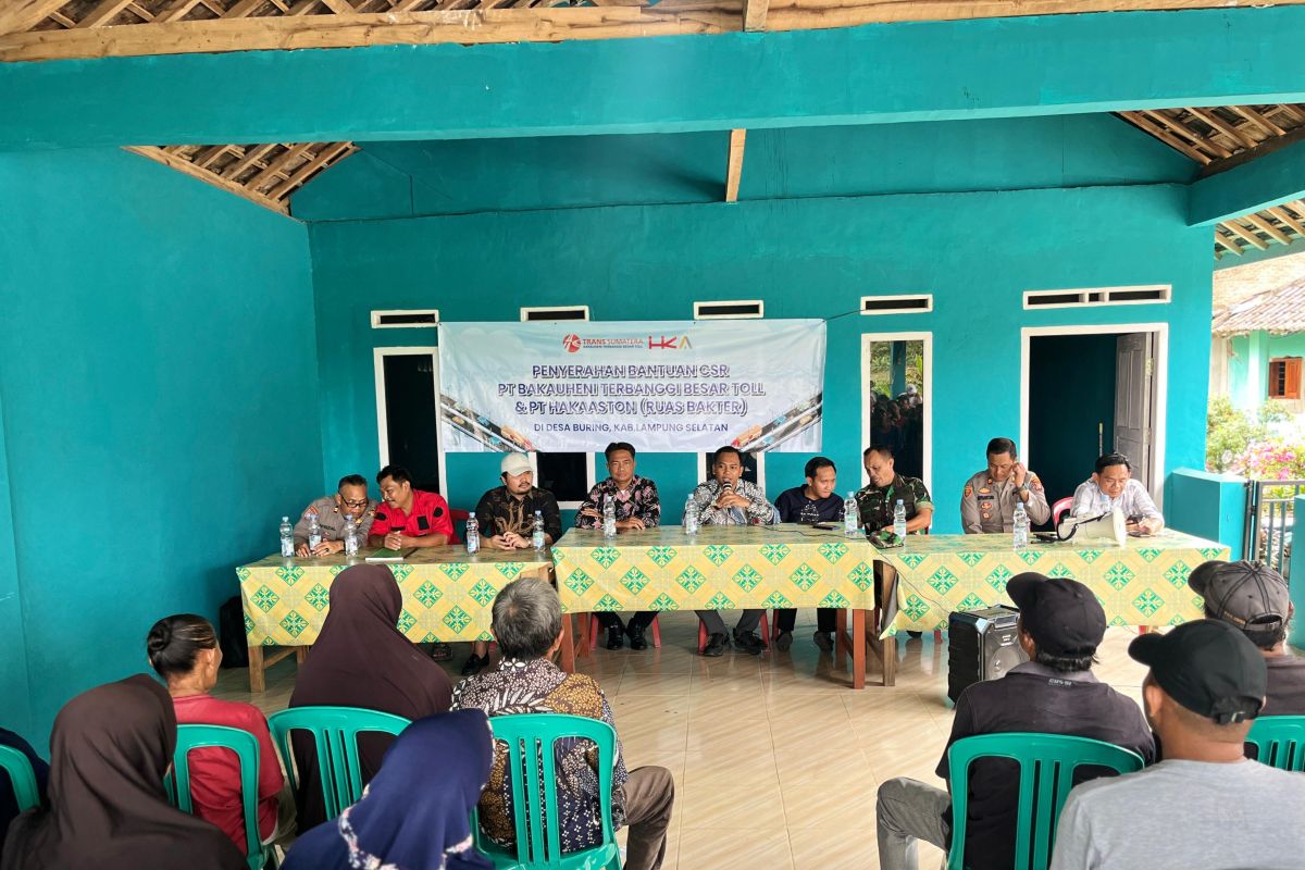 Pengelola Tol Bakter salurkan sembako dan buka komunikasi 24 jam