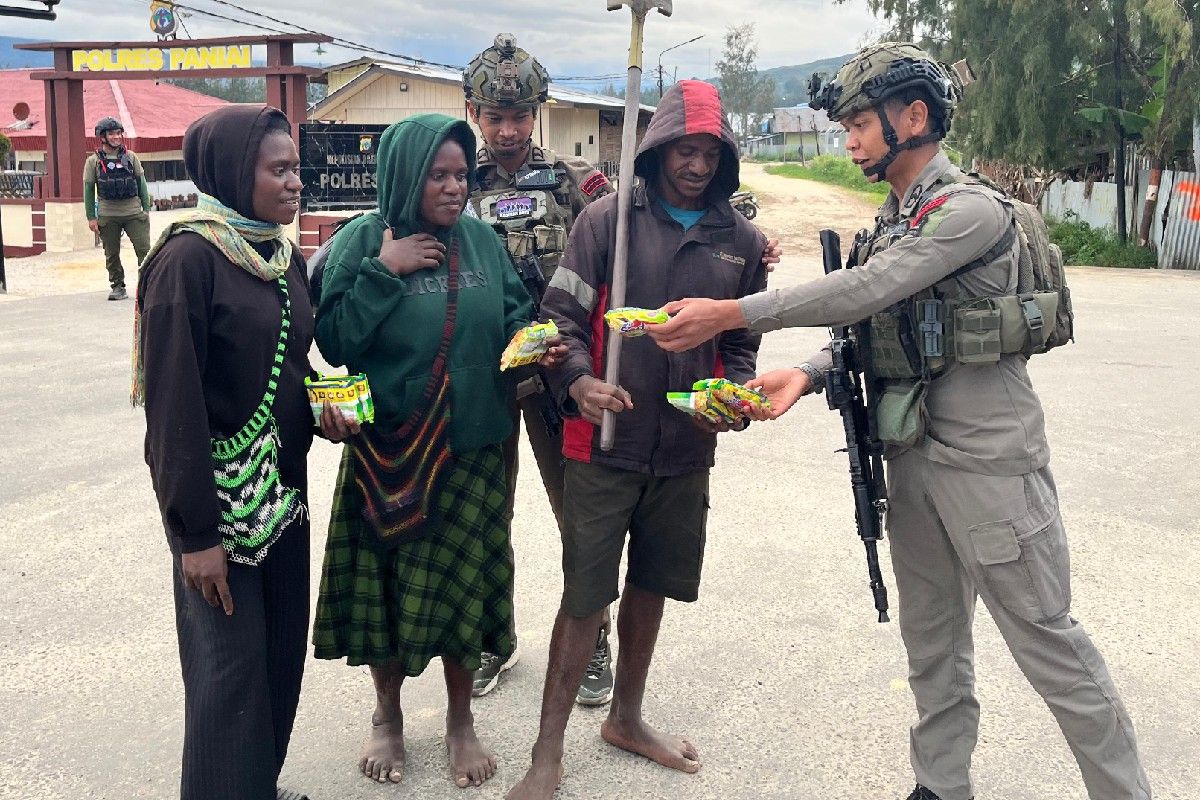 Satgas Damai Cartenz gelar patroli di Paniai beri rasa aman