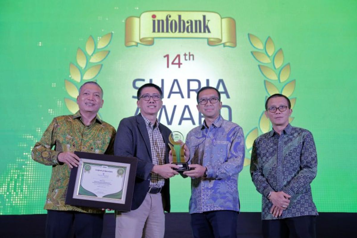 Bank Kalsel raih The Best Sharia Banking Business Unit 2024