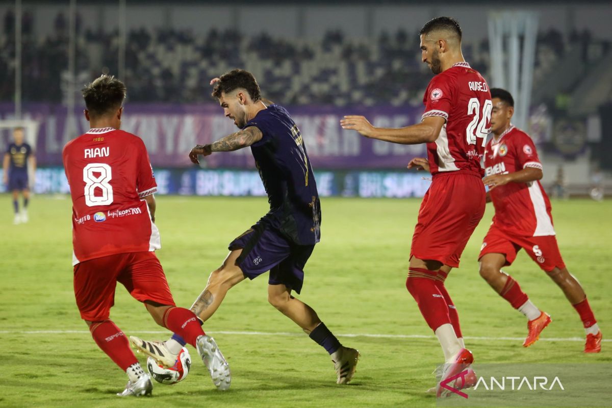 Persita Tangerang naik ke posisi dua usai taklukan Semen Padang 2-0