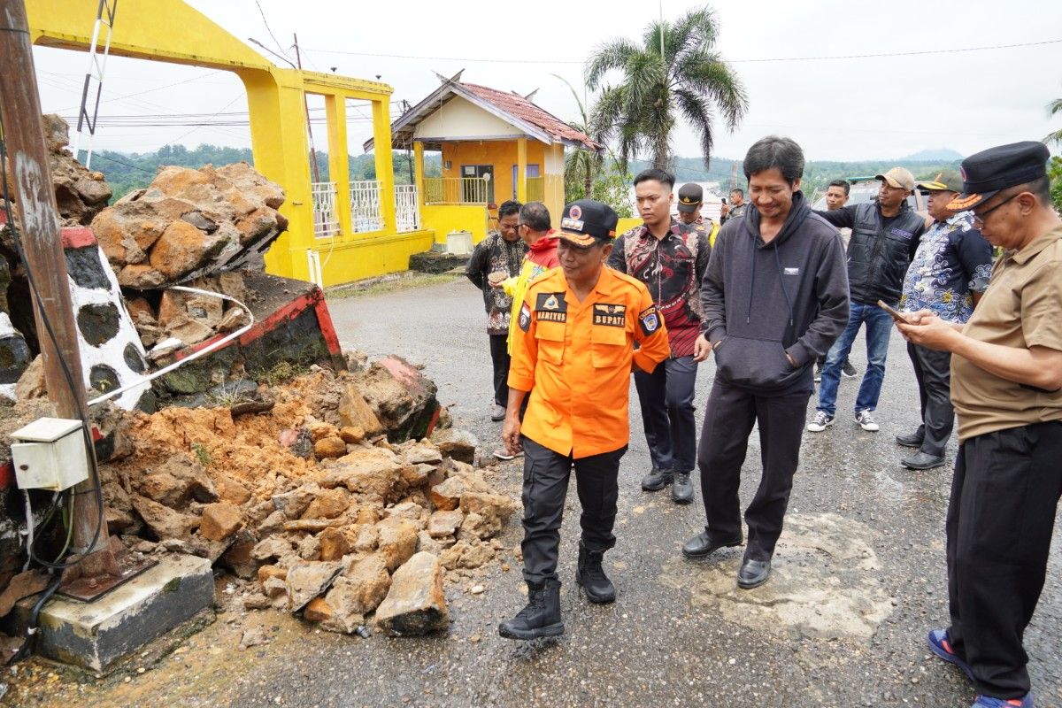 Bupati Murung Raya tinjau infrastruktur yang rusak akibat longsor dan banjir