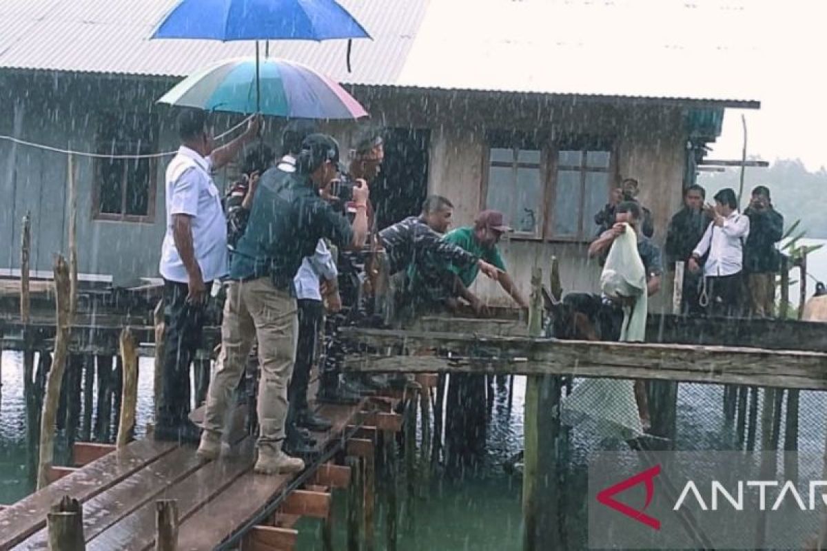 Pemkab Biak-TNI AL kembangkan Kampung Bahari Nusantara Urfu untuk budidaya ikan