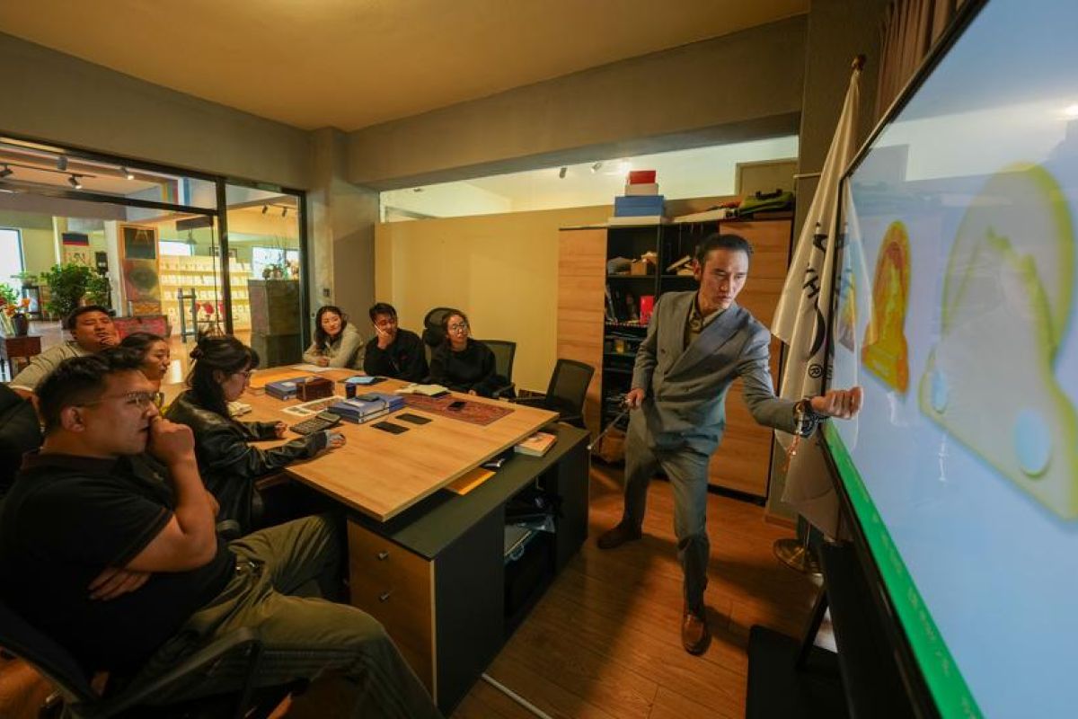 Kisah pengusaha muda promosikan budaya lokal di Xizang, China