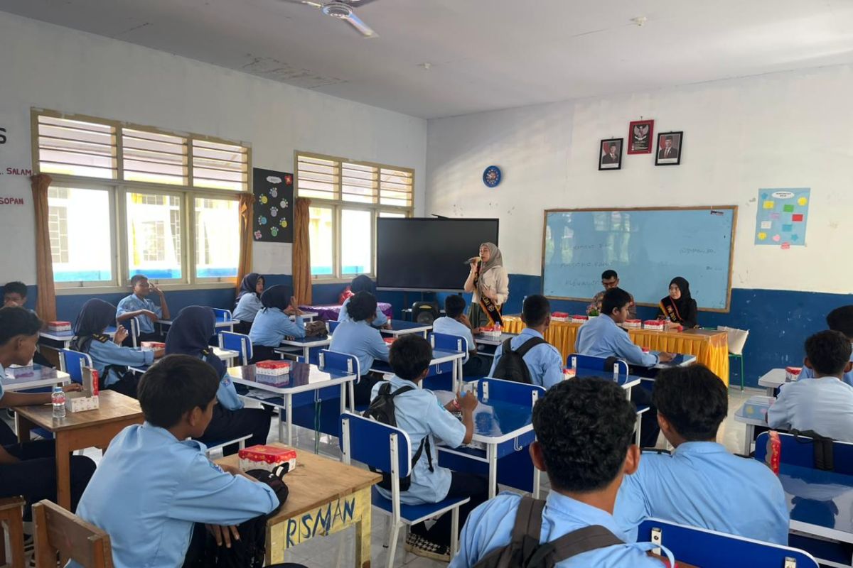 Polda Malut gelar  literasi digital ke SMK 5 Tidore