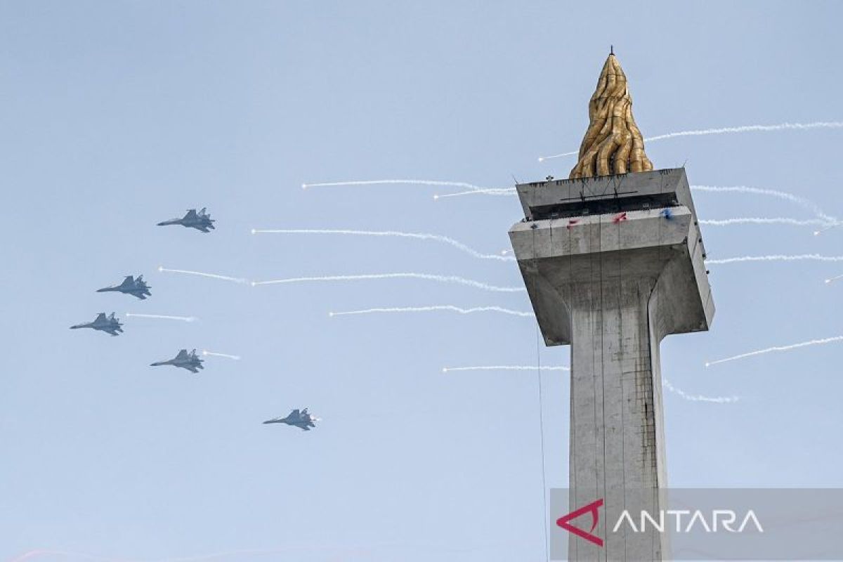 Politik kemarin, atraksi HUT TNI hingga isi pertemuan Prabowo-Jokowi