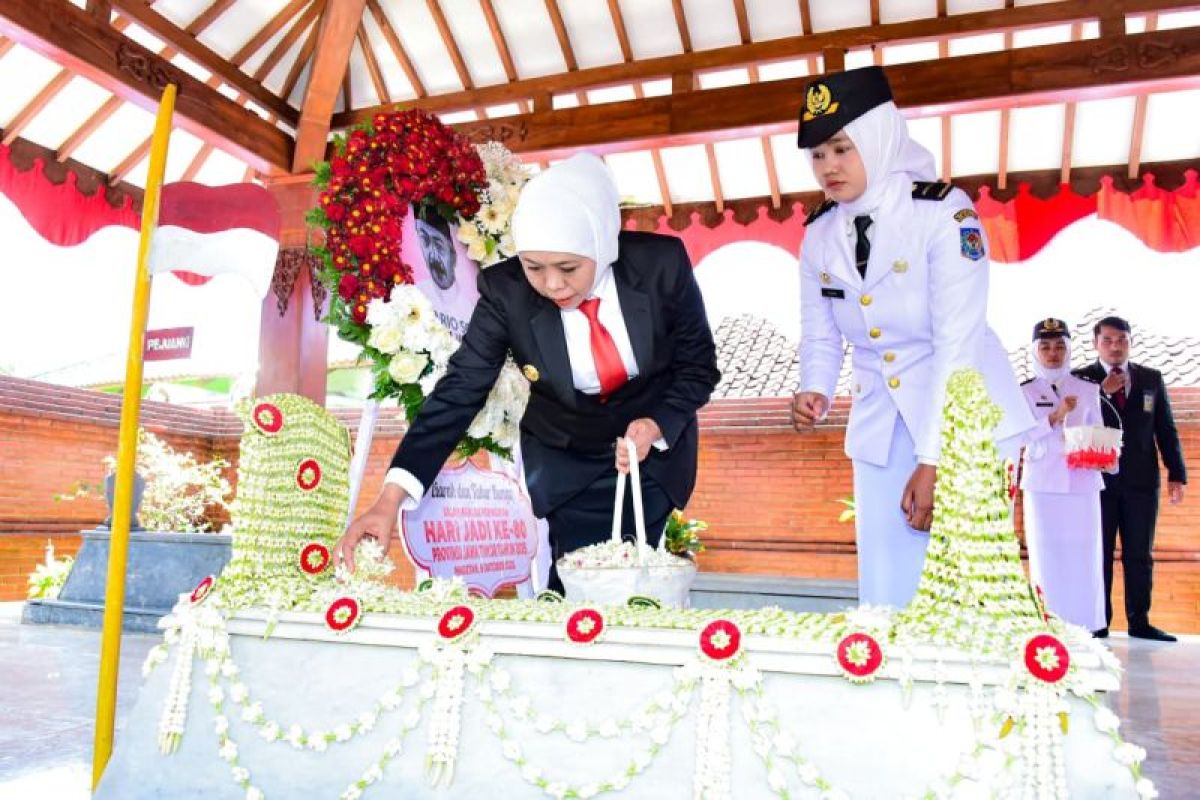Khofifah ajak masyarakat Jatim teladani kepemimpinan Gubernur Soerjo
