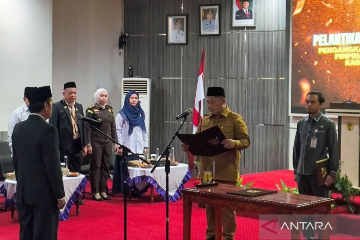 Bupati Samsul Rizal lantik PAW Ketua Baznas HST periode 2022-2027