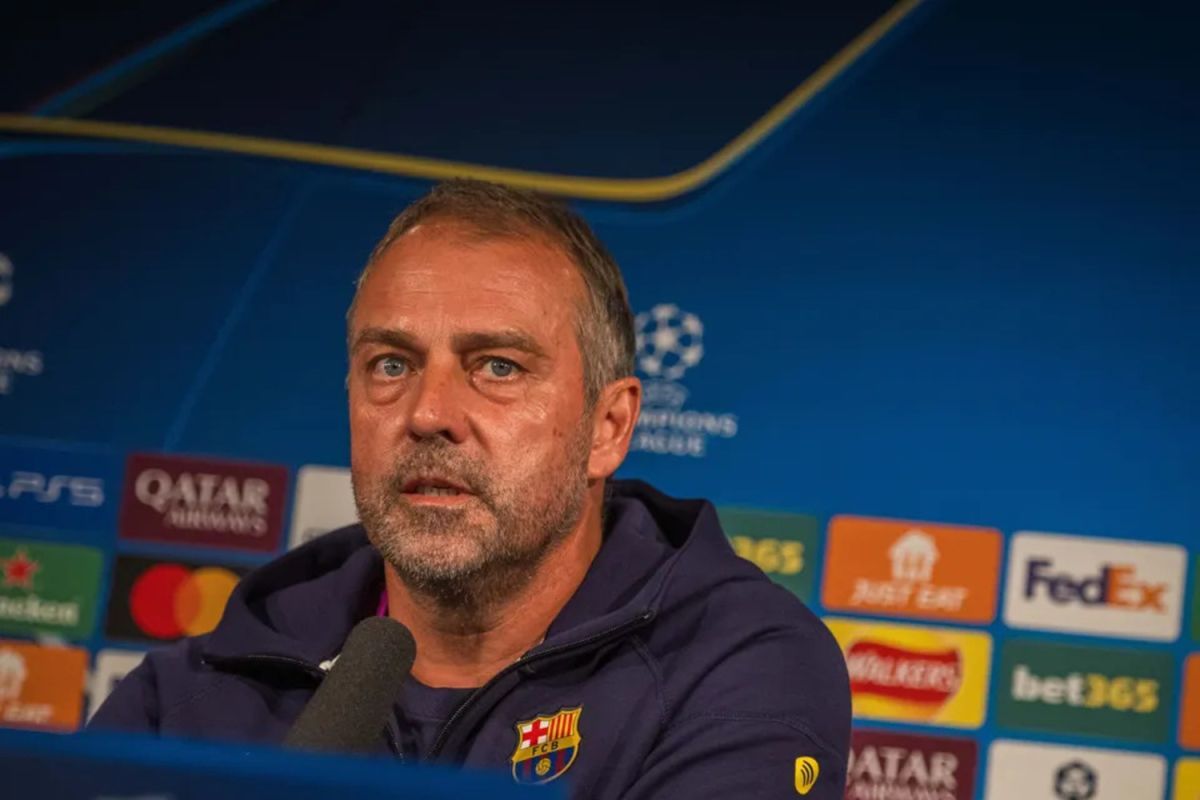 Hansi Flick Tetap Tenang Meski Barcelona Tersandung di Tangan Sevilla
