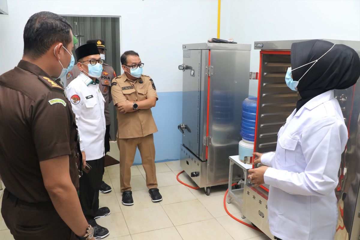 Pemkot Singkawang luncurkan program MBG  di madrasah