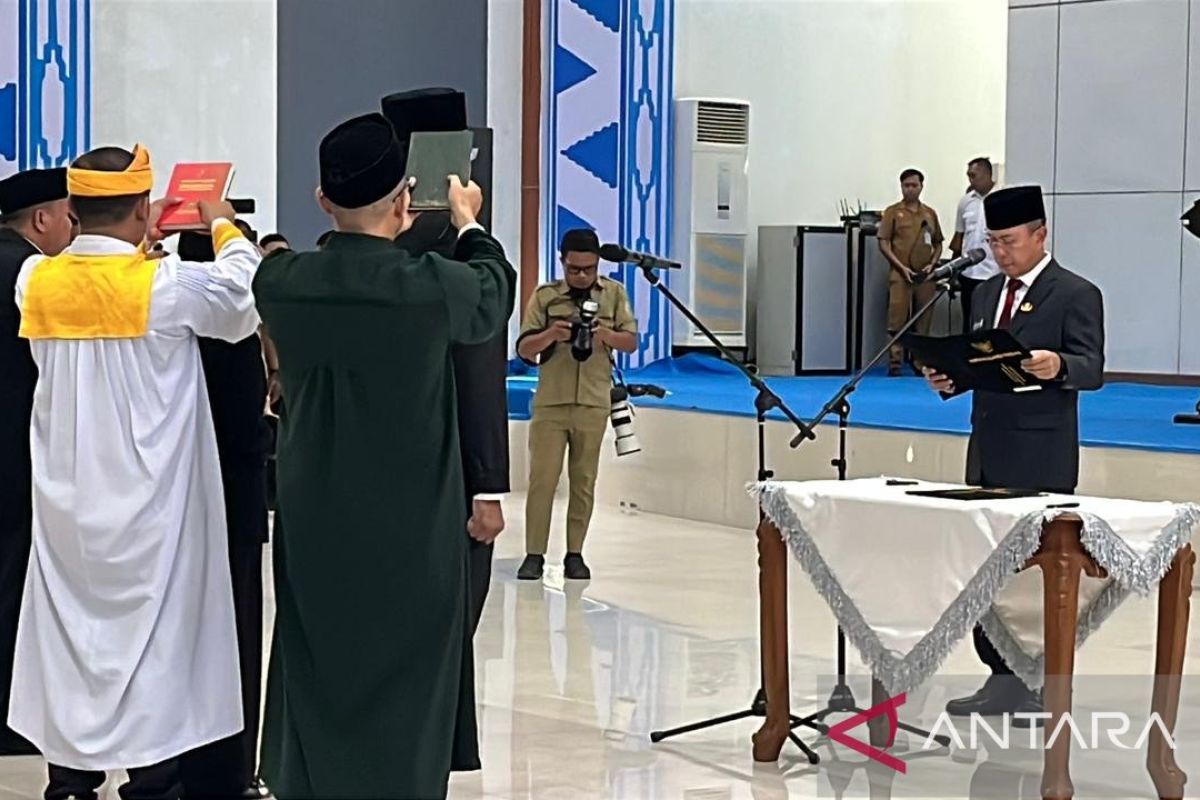 Gubernur Andi Sumangerukka lantik 270 pejabat lingkup Pemprov Sultra
